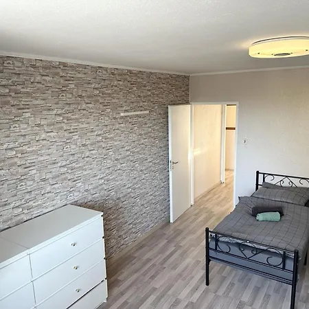 Work And Stay Near Frankfurt Airport 2Br And Balcony