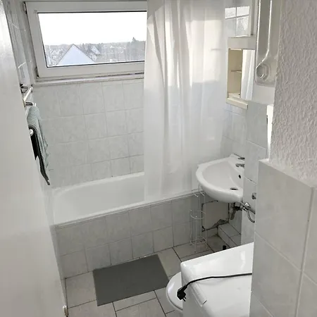 Work And Near Frankfurt Airport 2br And Balcony