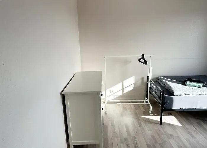 Work And Stay Near Frankfurt Airport 2Br And Balcony *