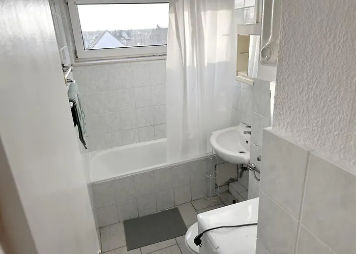 Work And Stay Near Frankfurt Airport 2Br And Balcony